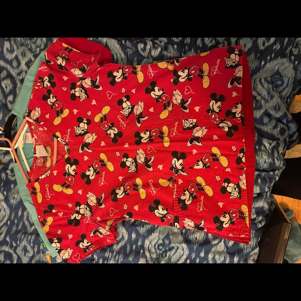 XS Mickey & Minnie Red scrub top